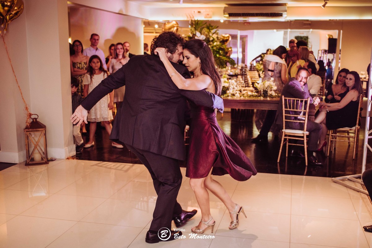 Aline e Sidarta - Bodas - de estanho - Deucher Hall - Buffet - Casamento - Wedding - Pré-Casamento - Cobertura de casamento -  filmagem de casamento Curitiba - Pré-Wedding - fotógrafo de casamento Curitiba - Estúdio Beto Monteiro