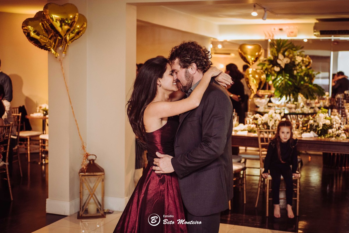 Aline e Sidarta - Bodas - de estanho - Deucher Hall - Buffet - Casamento - Wedding - Pré-Casamento - Cobertura de casamento -  filmagem de casamento Curitiba - Pré-Wedding - fotógrafo de casamento Curitiba - Estúdio Beto Monteiro