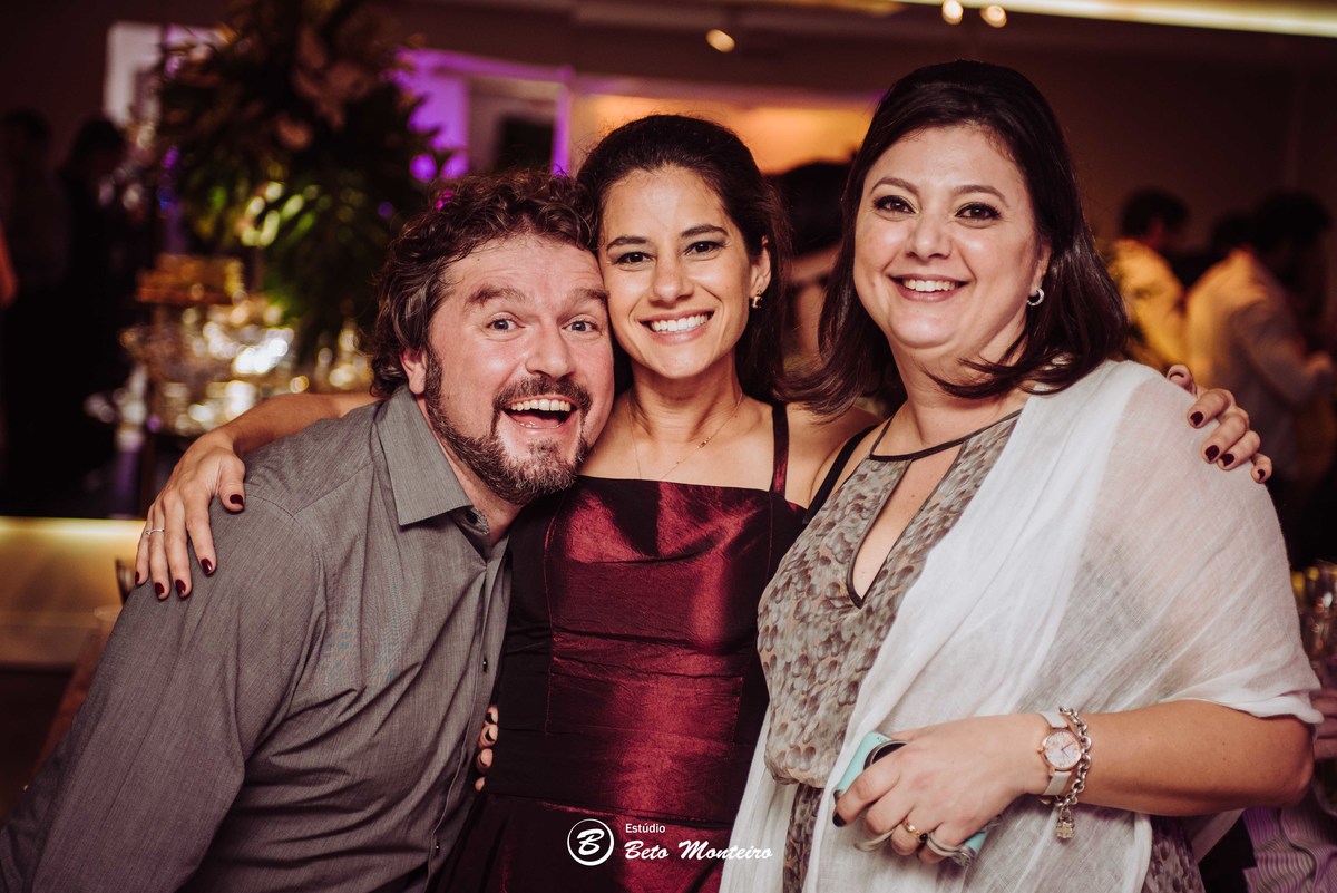 Aline e Sidarta - Bodas - de estanho - Deucher Hall - Buffet - Casamento - Wedding - Pré-Casamento - Cobertura de casamento -  filmagem de casamento Curitiba - Pré-Wedding - fotógrafo de casamento Curitiba - Estúdio Beto Monteiro