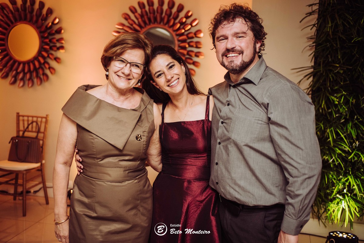 Aline e Sidarta - Bodas - de estanho - Deucher Hall - Buffet - Casamento - Wedding - Pré-Casamento - Cobertura de casamento -  filmagem de casamento Curitiba - Pré-Wedding - fotógrafo de casamento Curitiba - Estúdio Beto Monteiro