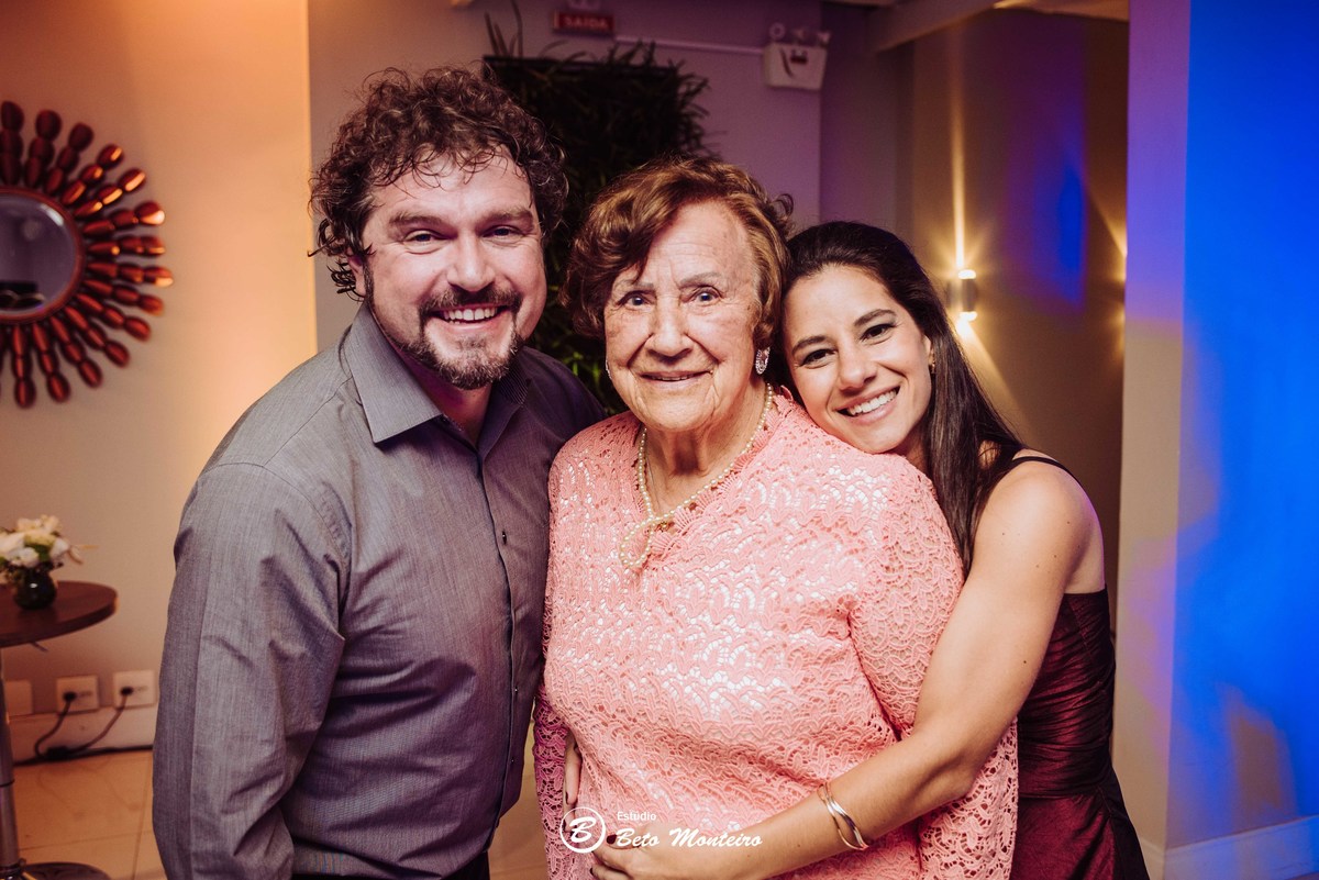 Aline e Sidarta - Bodas - de estanho - Deucher Hall - Buffet - Casamento - Wedding - Pré-Casamento - Cobertura de casamento -  filmagem de casamento Curitiba - Pré-Wedding - fotógrafo de casamento Curitiba - Estúdio Beto Monteiro