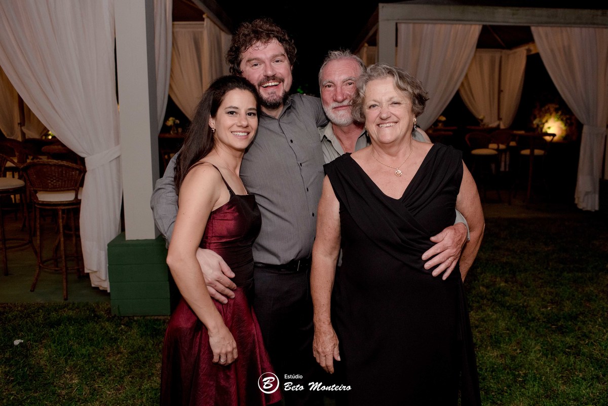 Aline e Sidarta - Bodas - de estanho - Deucher Hall - Buffet - Casamento - Wedding - Pré-Casamento - Cobertura de casamento -  filmagem de casamento Curitiba - Pré-Wedding - fotógrafo de casamento Curitiba - Estúdio Beto Monteiro