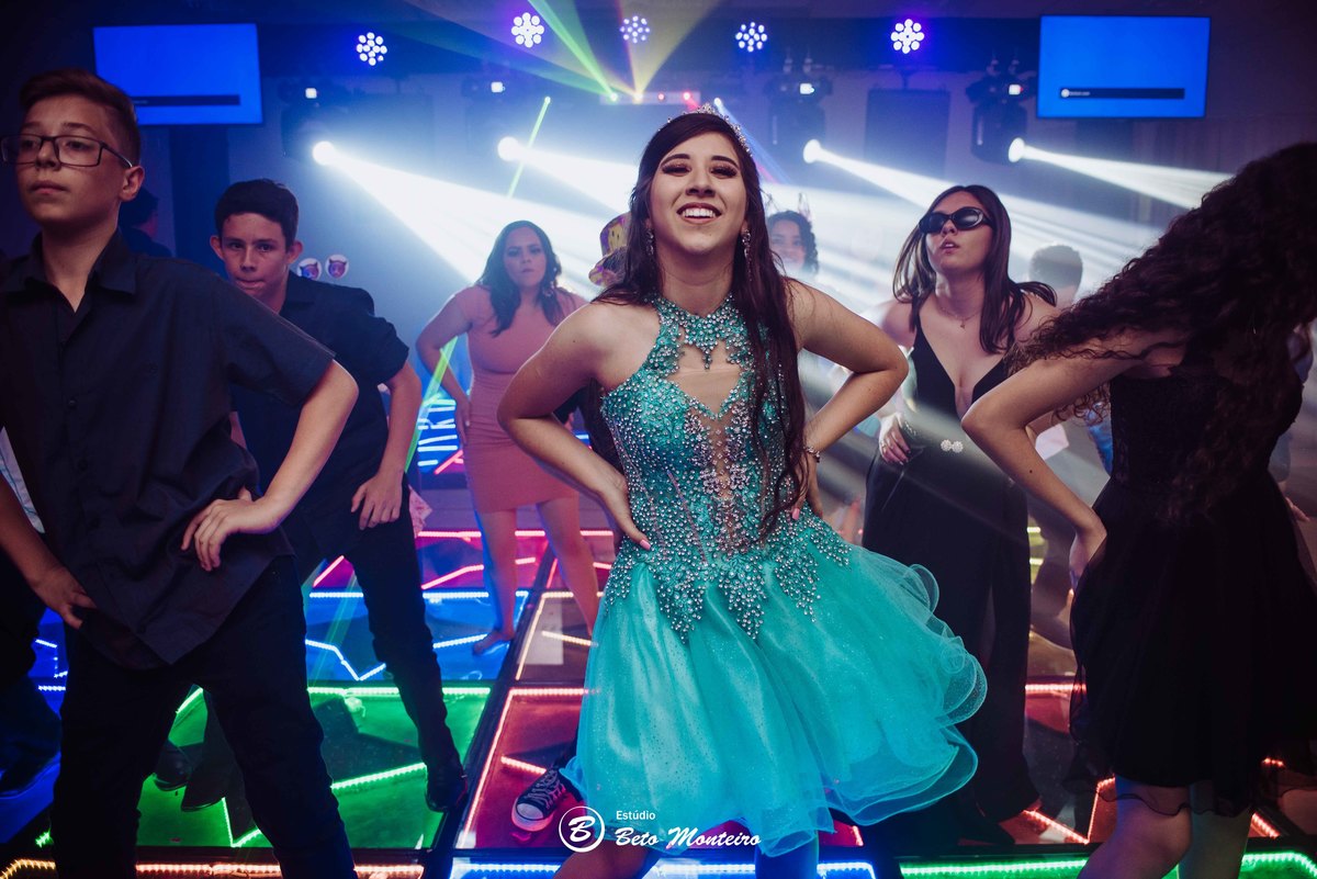 Aniversário de 15 anos - Cobertura fotografica - Cobertura de filmagem - Foto e Filmagem de 15 anos - Debutante - Estúdio Beto Monteiro - Curitiba - fotografo de 15 anos - sessao de fotos - book de fotos - book de 15 anos - fotografo - espaço copa jessyka