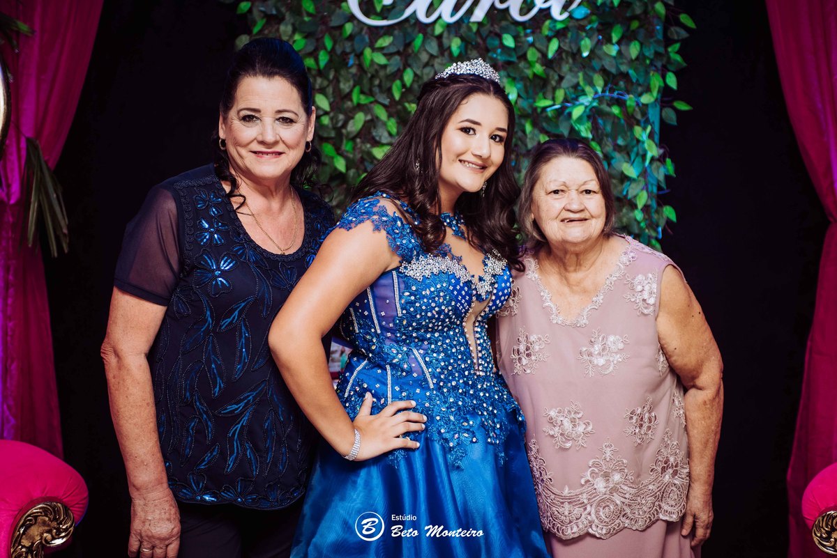 Aniversário de 15 anos - Cobertura fotografica - Cobertura de filmagem - Foto e Filmagem de 15 anos - Debutante - Estúdio Beto Monteiro - Curitiba - fotografo de 15 anos - sessao de fotos - book de fotos - book de 15 anos - fotografo - anah - carol corre 