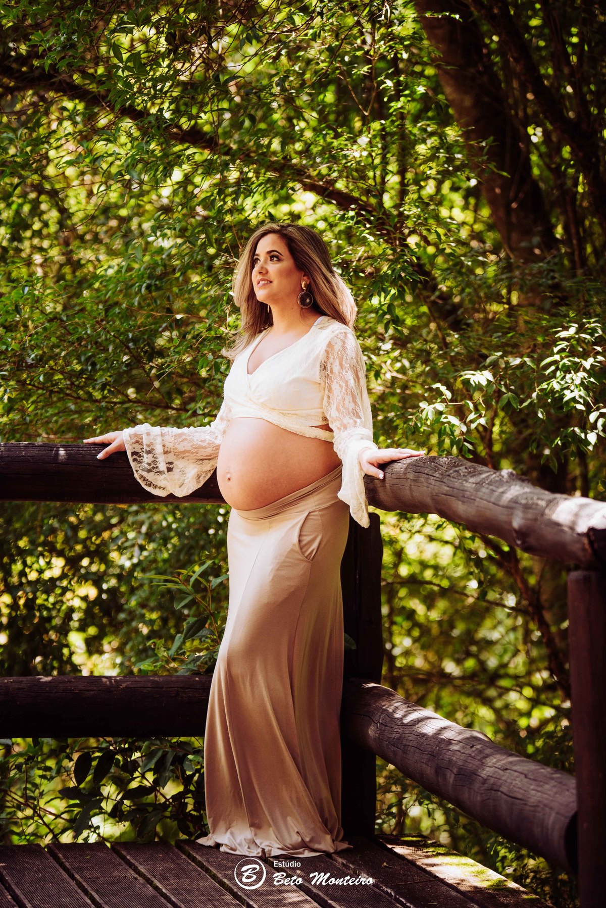 Book Gestante e Familia em Curitiba - Book de gestante lifestyle - Fotos ao ar livre - Grávida - Gestação - Estudio Beto Monteiro - unilivre - universidade livre - angela maria e sandro junior