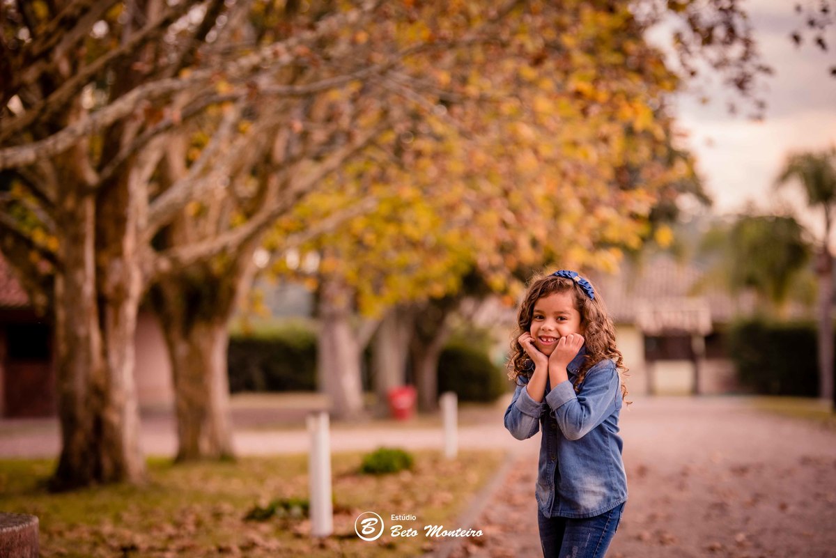 Book fotográfico Infantil - Book de fotos - Book de Criança - Book de Bebê - Book Menina - Book Menino - Estúdio Beto Monteiro - Curitiba - outono - haras - familia