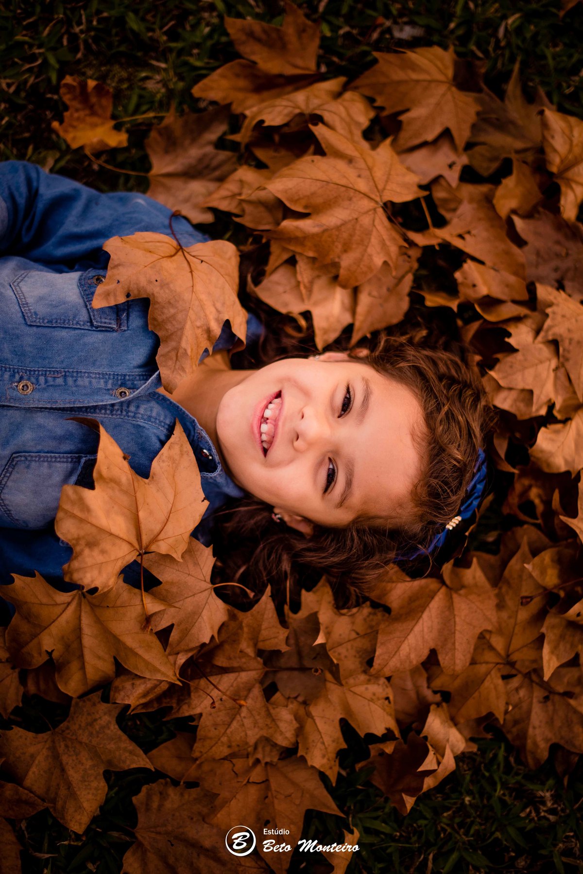 Book fotográfico Infantil - Book de fotos - Book de Criança - Book de Bebê - Book Menina - Book Menino - Estúdio Beto Monteiro - Curitiba - outono - haras - familia