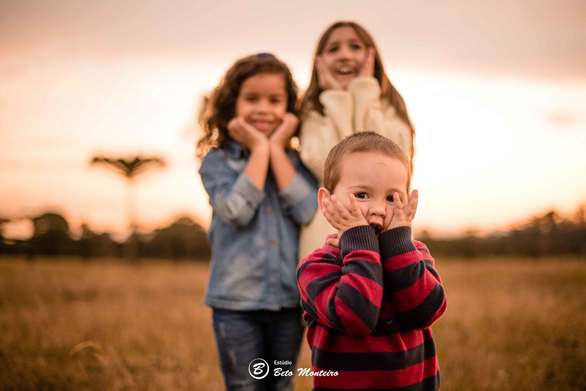 Book fotográfico Infantil - Book de fotos - Book de Criança - Book de Bebê - Book Menina - Book Menino - Estúdio Beto Monteiro - Curitiba - outono - haras - familia