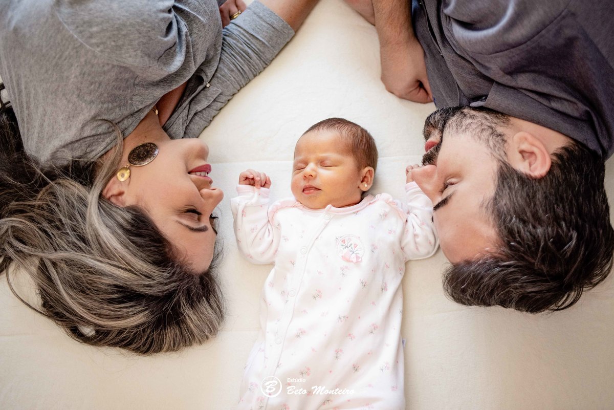 Book fotográfico Infantil - Book de fotos - Book de Criança - Book de Bebê - Book Menina - Book Menino - Estúdio Beto Monteiro - Curitiba - book família - lifestyle - new born - 30 dias