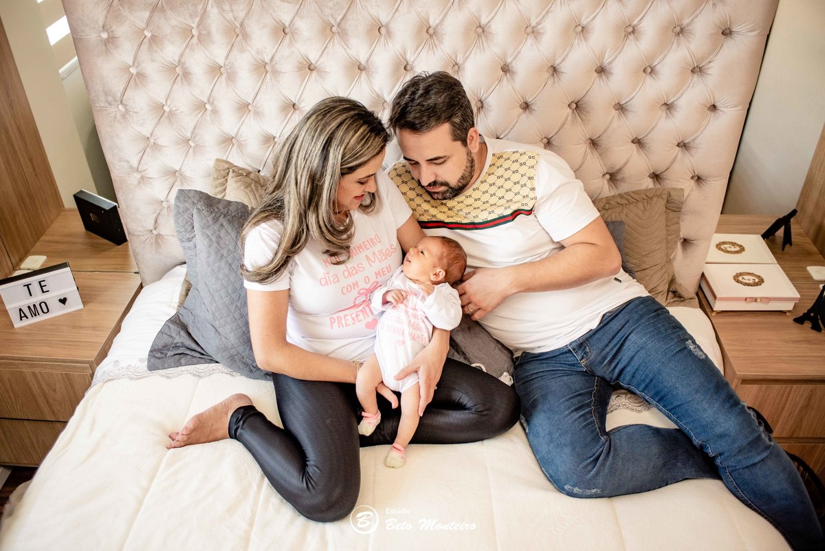 Book fotográfico Infantil - Book de fotos - Book de Criança - Book de Bebê - Book Menina - Book Menino - Estúdio Beto Monteiro - Curitiba - book família - lifestyle - new born - 30 dias