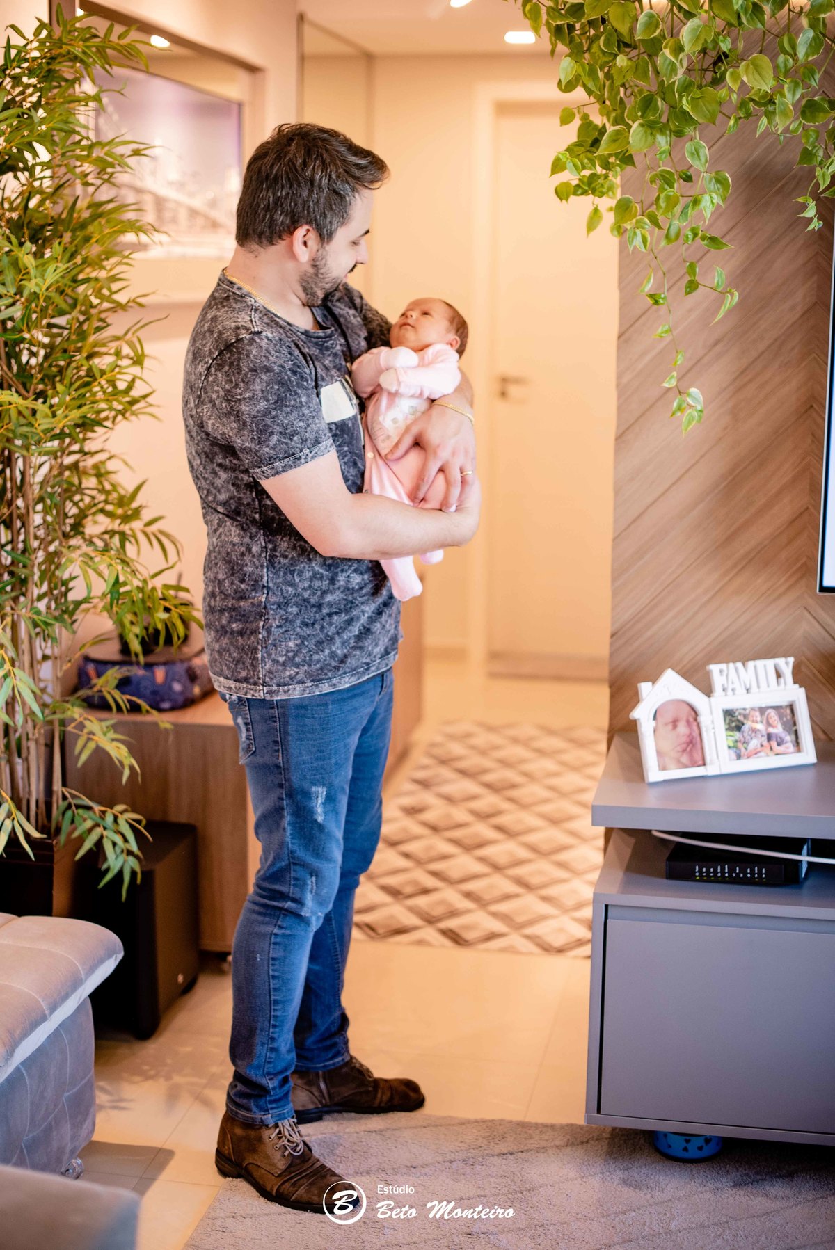 Book fotográfico Infantil - Book de fotos - Book de Criança - Book de Bebê - Book Menina - Book Menino - Estúdio Beto Monteiro - Curitiba - book família - lifestyle - new born - 30 dias