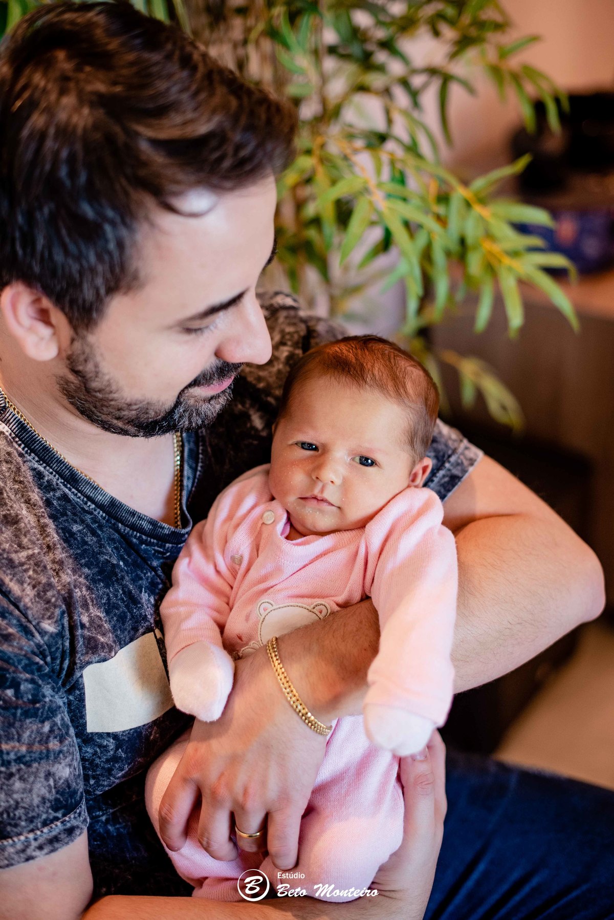 Book fotográfico Infantil - Book de fotos - Book de Criança - Book de Bebê - Book Menina - Book Menino - Estúdio Beto Monteiro - Curitiba - book família - lifestyle - new born - 30 dias