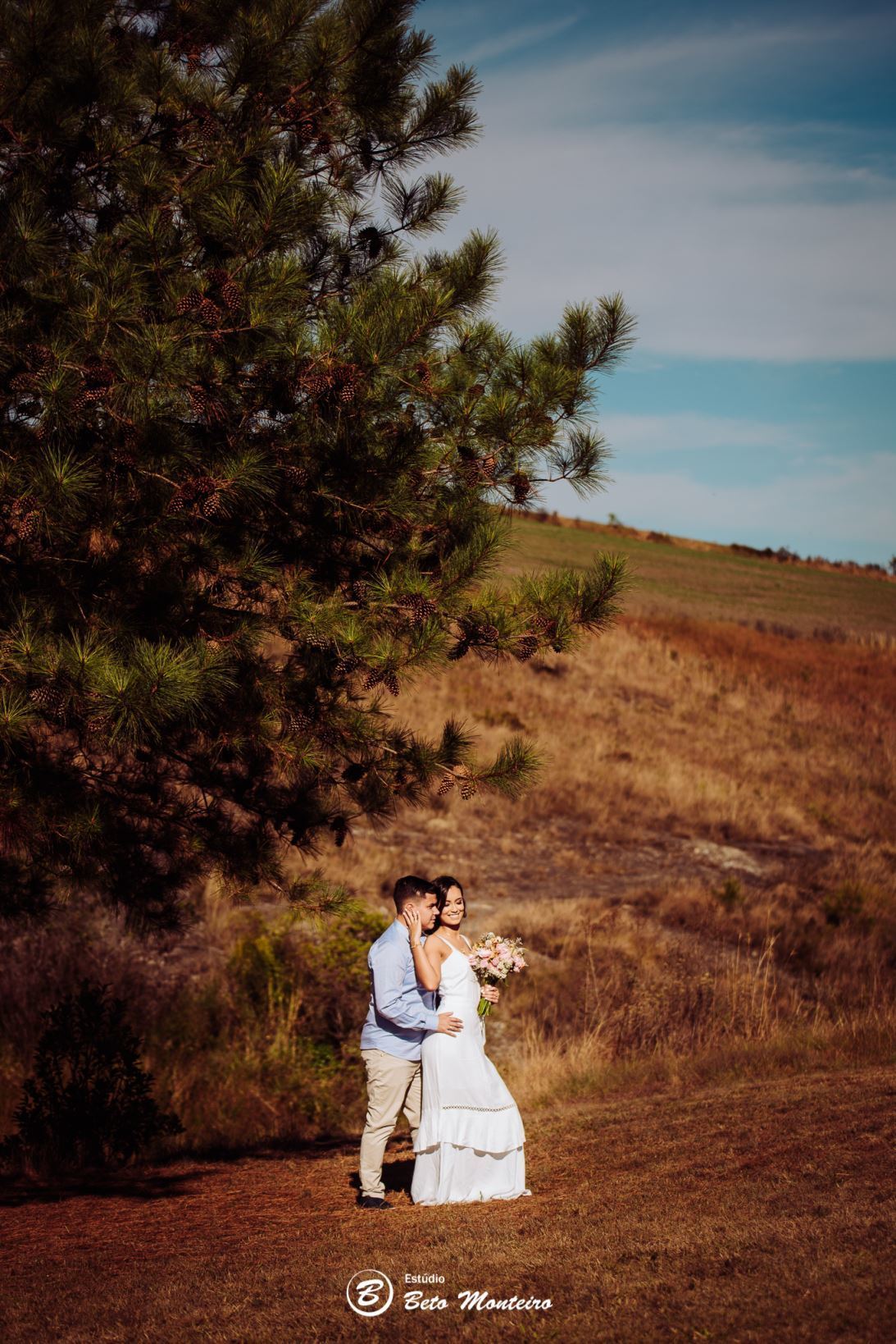 fotografo de casamento - videos de casamento - filmagem - casamento - cinegrafista - filmmaker - wedding - produtora - curitiba - estudio beto monteiro - casal - pre wedding - jady e daniel - cachoeira do alemao - balsa nova - trem - por do sol - sao luiz