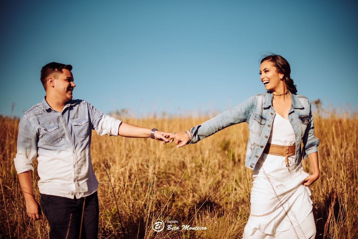 fotografo de casamento - videos de casamento - filmagem - casamento - cinegrafista - filmmaker - wedding - produtora - curitiba - estudio beto monteiro - casal - pre wedding - jady e daniel - cachoeira do alemao - balsa nova - trem - por do sol - sao luiz