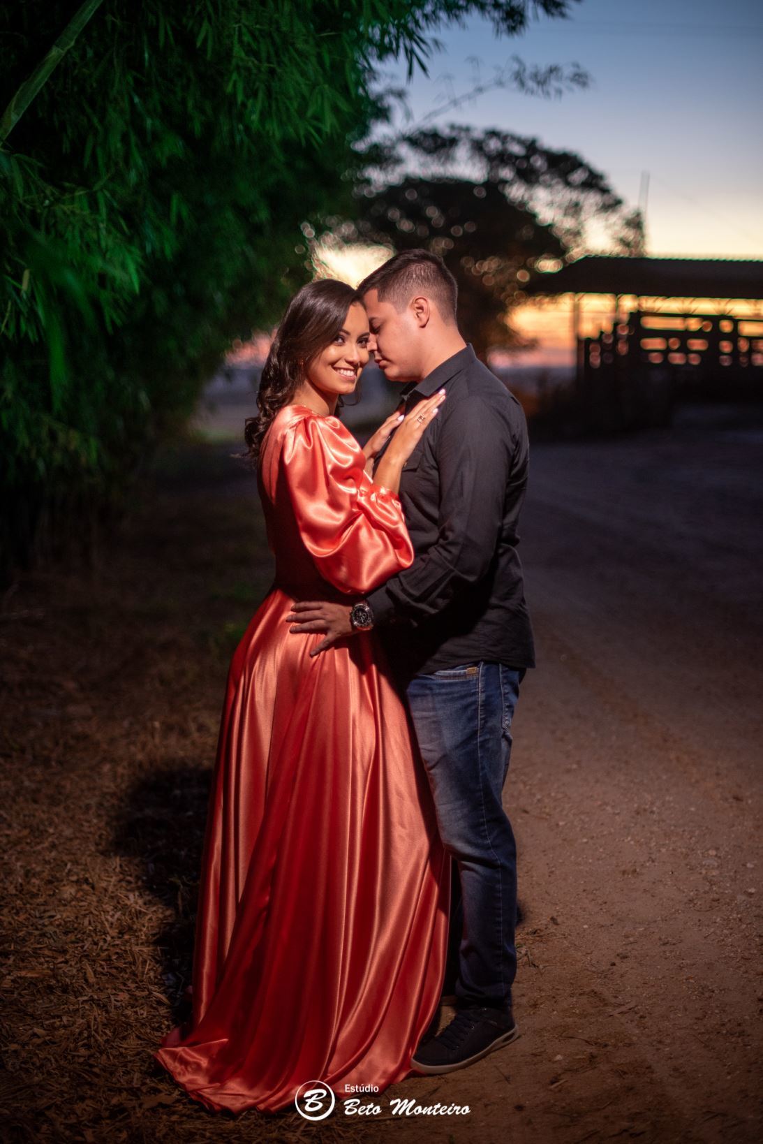 fotografo de casamento - videos de casamento - filmagem - casamento - cinegrafista - filmmaker - wedding - produtora - curitiba - estudio beto monteiro - casal - pre wedding - jady e daniel - cachoeira do alemao - balsa nova - trem - por do sol - sao luiz