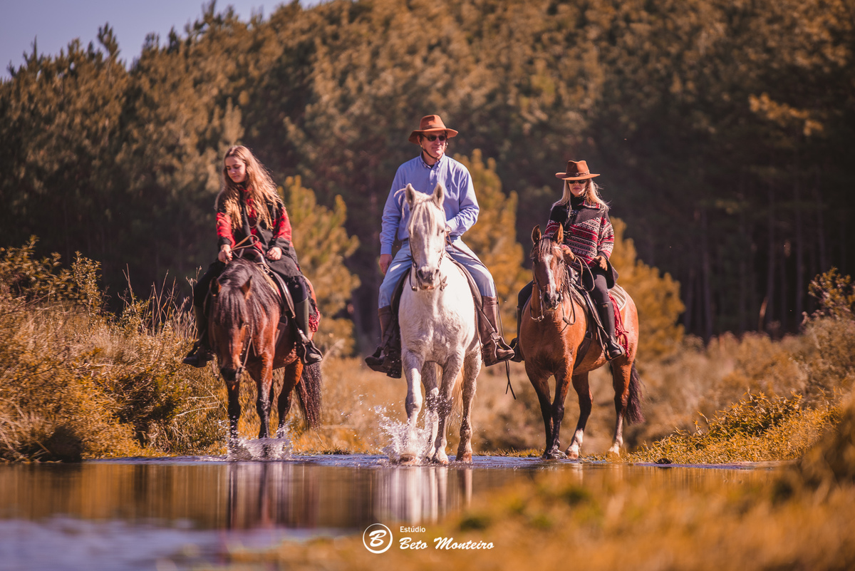 Book de fotos - Estúdio Beto Monteiro - Curitiba - book família - lifestyle - cavalo - cavalgada - sessão de fotos família - familia - sao luiz do puruna - rancho ventania - balsa nova - Luciana Tavora