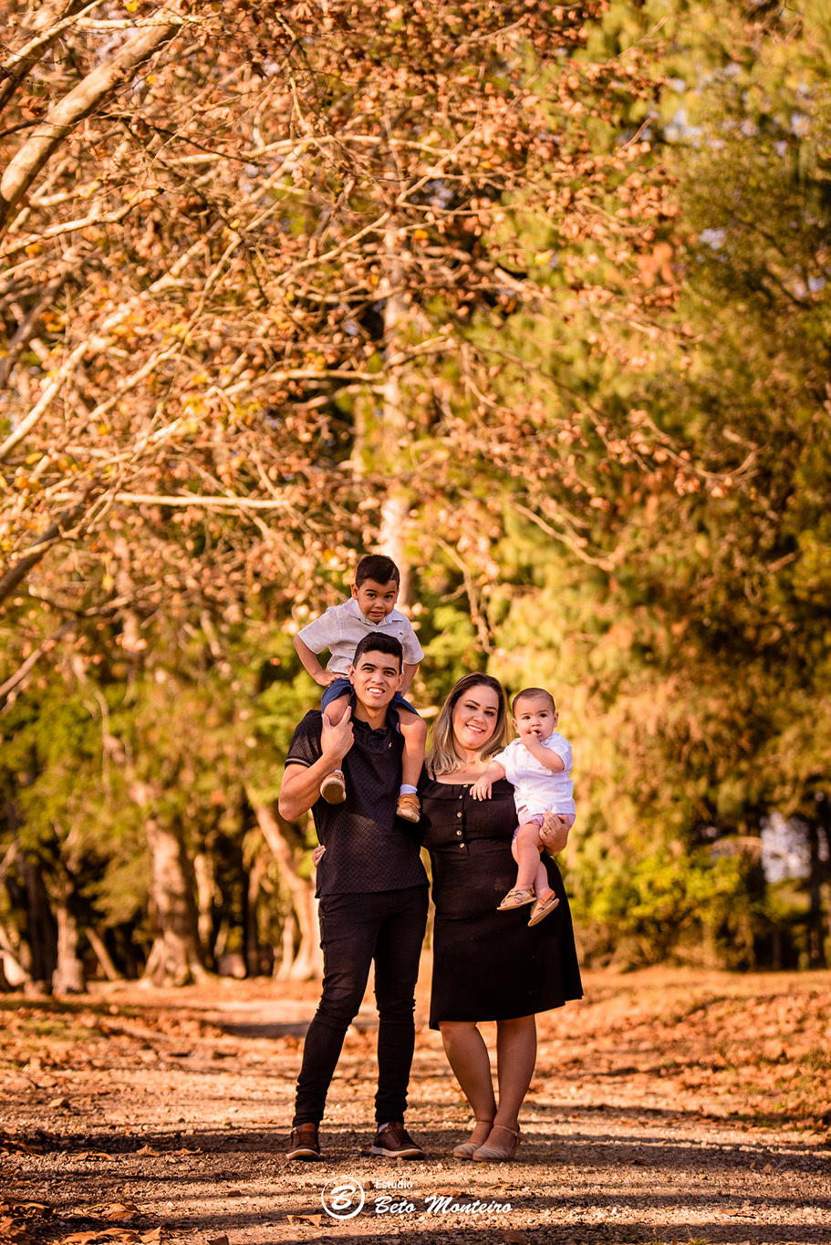 Book fotográfico Infantil - Book de fotos - Book de Criança - Book de Bebê - Book Menina - Book Menino - Estúdio Beto Monteiro - Curitiba - book família - lifestyle - smash the cake - avengers - theo - mariana e erick - cabanha matoski