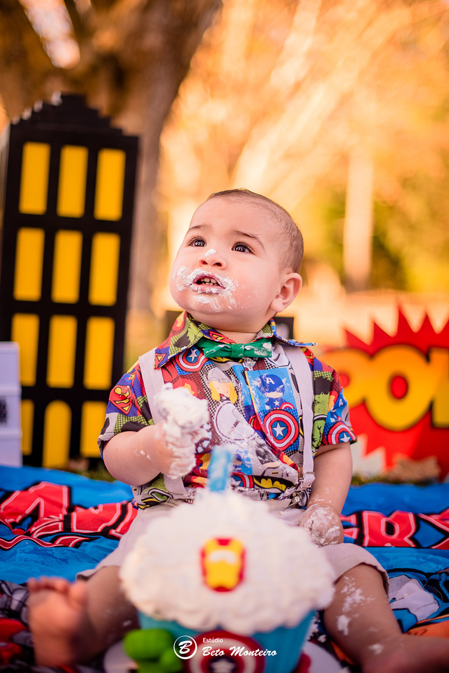 Book fotográfico Infantil - Book de fotos - Book de Criança - Book de Bebê - Book Menina - Book Menino - Estúdio Beto Monteiro - Curitiba - book família - lifestyle - smash the cake - avengers - theo - mariana e erick - cabanha matoski
