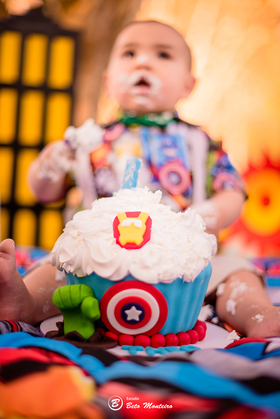 Book fotográfico Infantil - Book de fotos - Book de Criança - Book de Bebê - Book Menina - Book Menino - Estúdio Beto Monteiro - Curitiba - book família - lifestyle - smash the cake - avengers - theo - mariana e erick - cabanha matoski