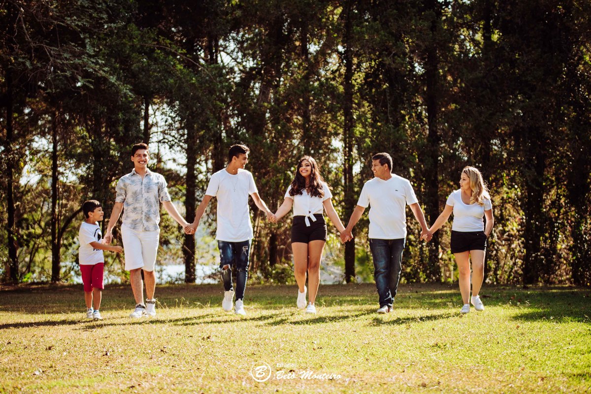 Aniversário de 15 anos - Foto e Filmagem de 15 anos - Debutante - Estúdio Beto Monteiro - Curitiba - fotografo de 15 anos - sessao de fotos - book de fotos - book de 15 anos - fotografo - bruna - família - laggus eventos