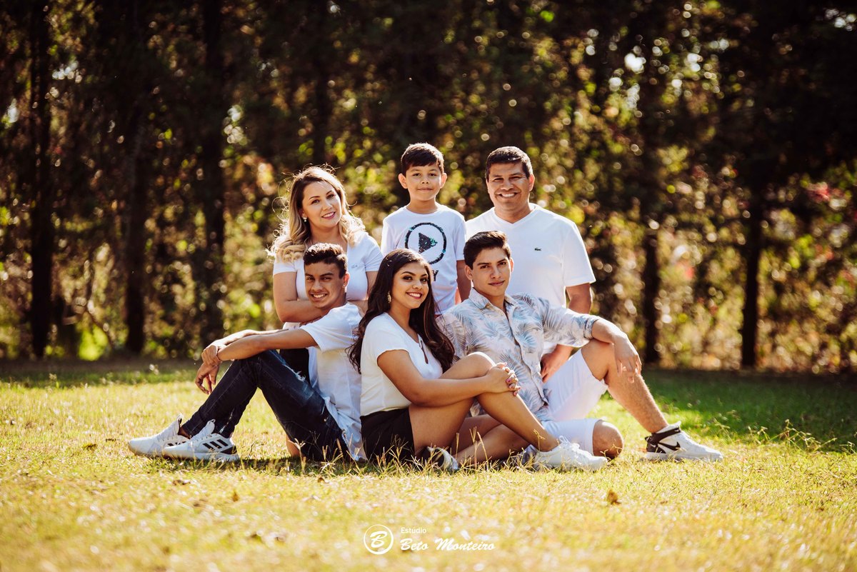 Aniversário de 15 anos - Foto e Filmagem de 15 anos - Debutante - Estúdio Beto Monteiro - Curitiba - fotografo de 15 anos - sessao de fotos - book de fotos - book de 15 anos - fotografo - bruna - família - laggus eventos