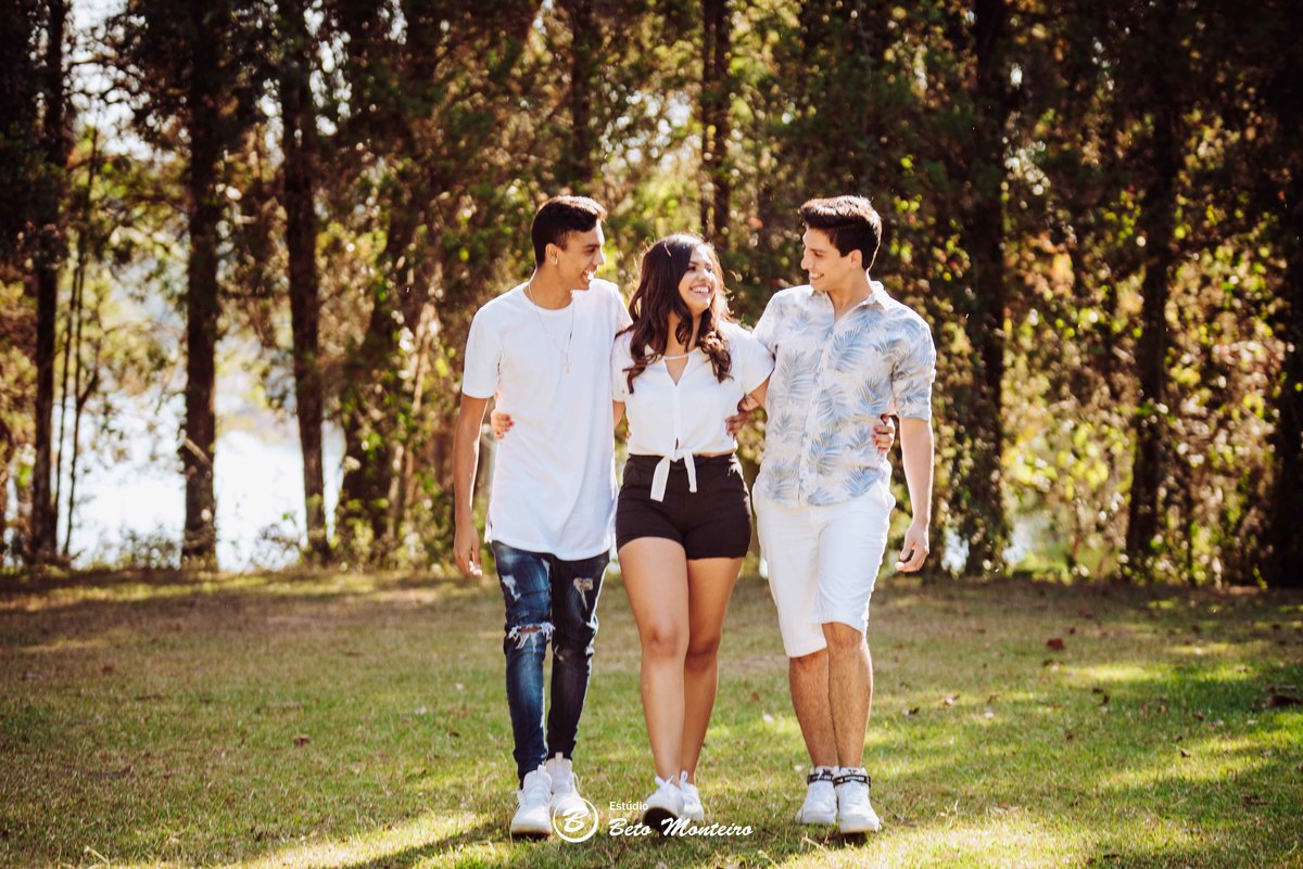 Aniversário de 15 anos - Foto e Filmagem de 15 anos - Debutante - Estúdio Beto Monteiro - Curitiba - fotografo de 15 anos - sessao de fotos - book de fotos - book de 15 anos - fotografo - bruna - família - laggus eventos