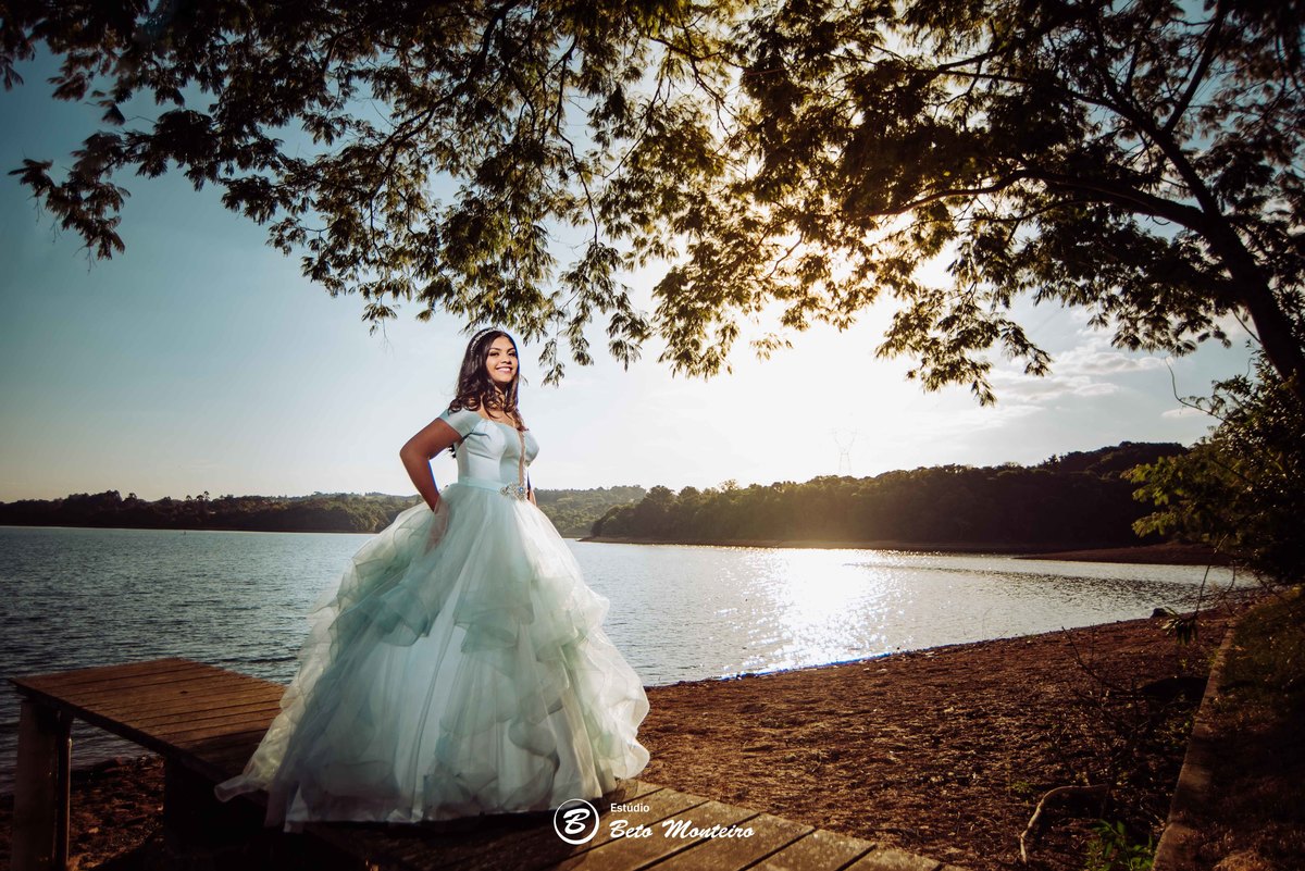 Aniversário de 15 anos - Foto e Filmagem de 15 anos - Debutante - Estúdio Beto Monteiro - Curitiba - fotografo de 15 anos - sessao de fotos - book de fotos - book de 15 anos - fotografo - bruna - família - laggus eventos