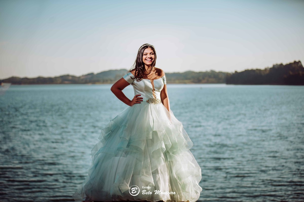 Aniversário de 15 anos - Foto e Filmagem de 15 anos - Debutante - Estúdio Beto Monteiro - Curitiba - fotografo de 15 anos - sessao de fotos - book de fotos - book de 15 anos - fotografo - bruna - família - laggus eventos