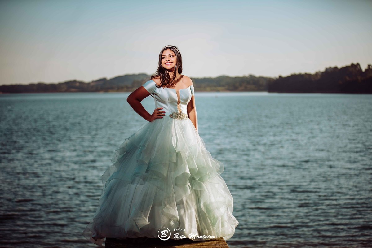Aniversário de 15 anos - Foto e Filmagem de 15 anos - Debutante - Estúdio Beto Monteiro - Curitiba - fotografo de 15 anos - sessao de fotos - book de fotos - book de 15 anos - fotografo - bruna - família - laggus eventos