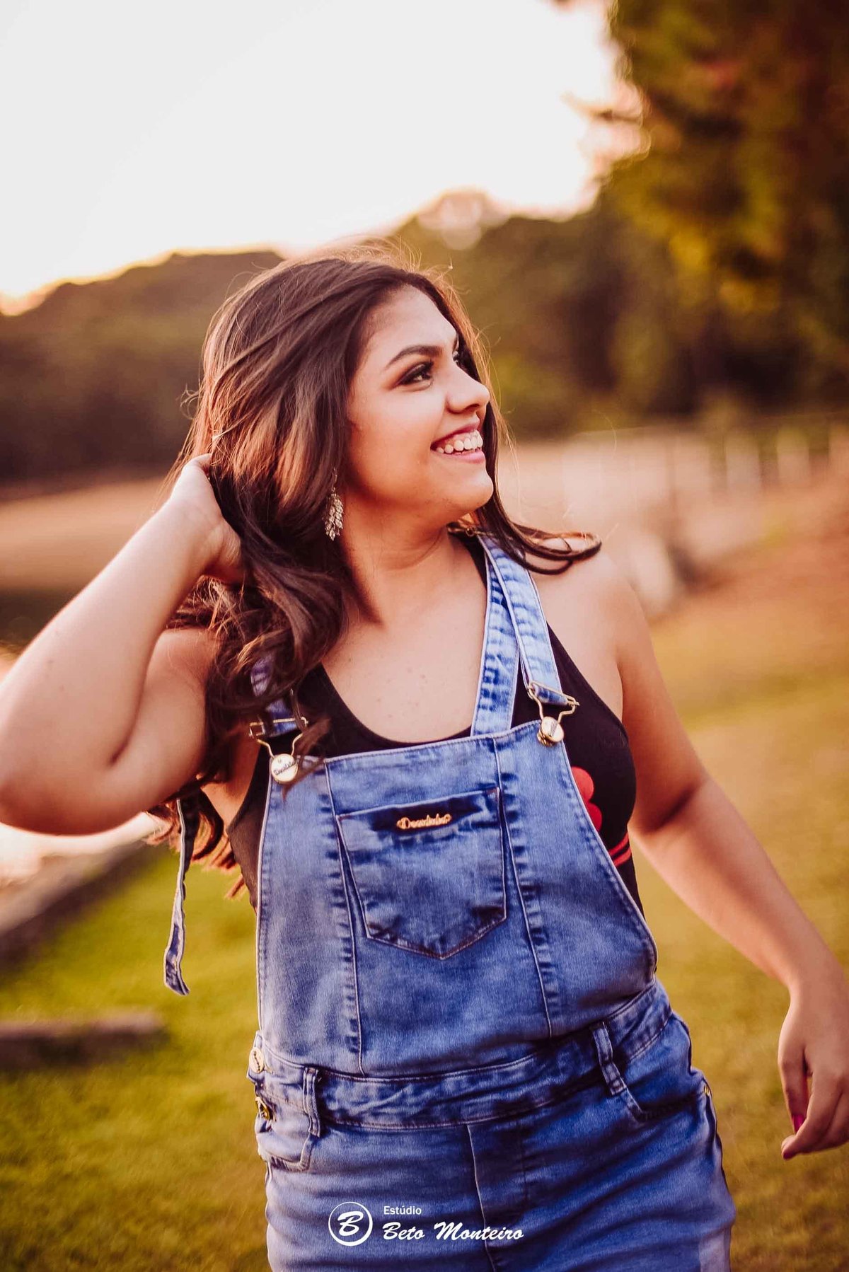 Aniversário de 15 anos - Foto e Filmagem de 15 anos - Debutante - Estúdio Beto Monteiro - Curitiba - fotografo de 15 anos - sessao de fotos - book de fotos - book de 15 anos - fotografo - bruna - família - laggus eventos