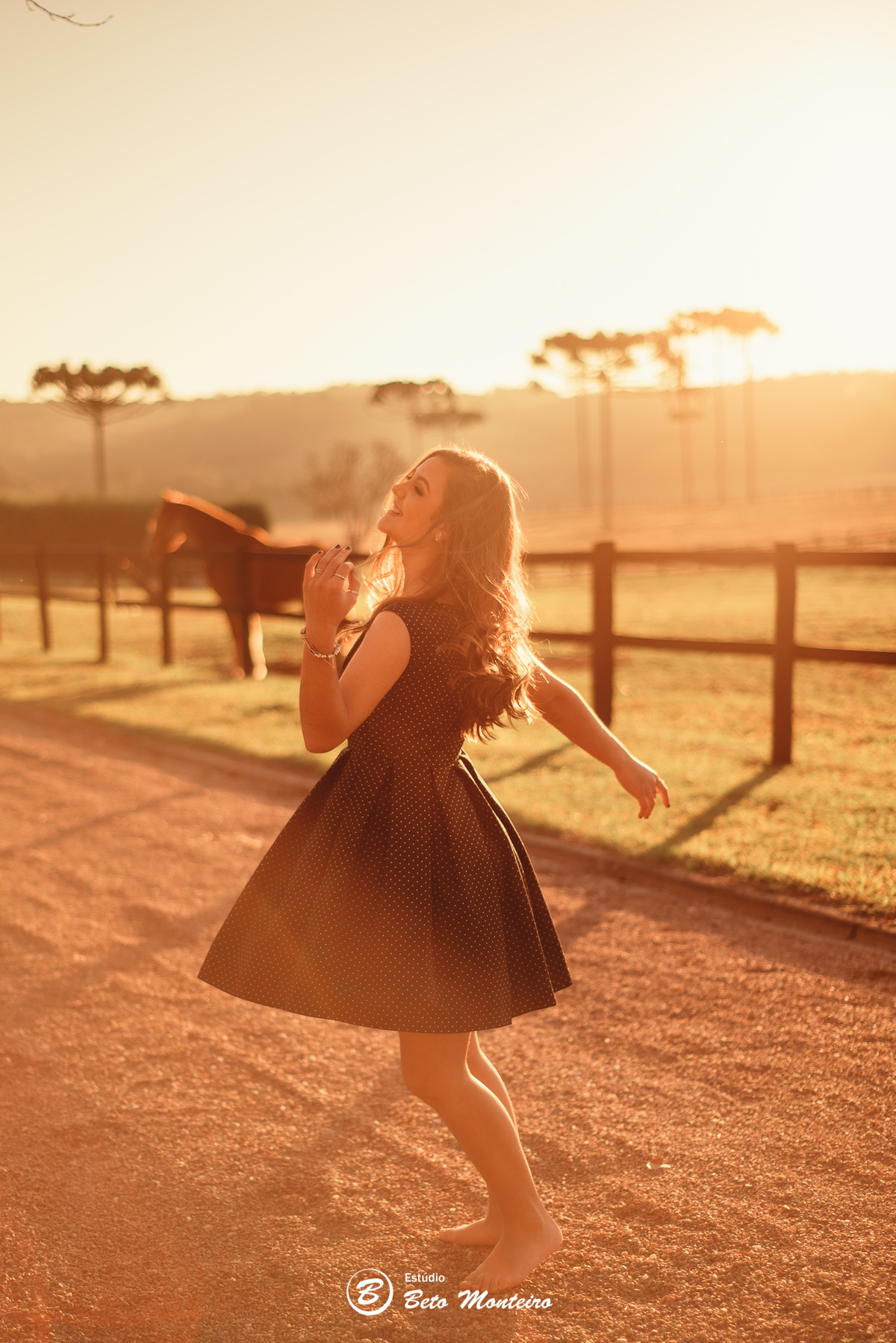 Aniversário de 15 anos - Foto e Filmagem de 15 anos - Debutante - Estúdio Beto Monteiro - Curitiba - fotografo de 15 anos - sessao de fotos - book de fotos - book de 15 anos - fotografo - nicole sendas - paola - jocelio - familia - cabanha matoski - haras