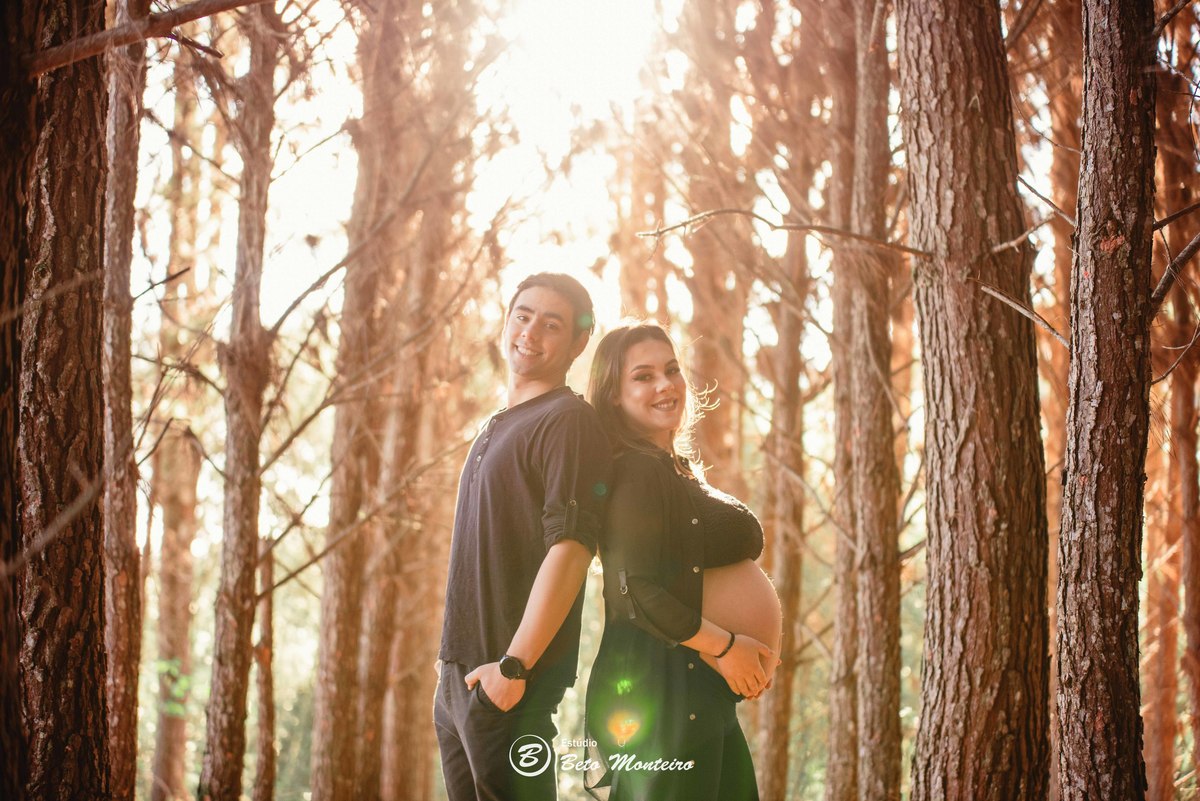 Book Gestante e Familia em Curitiba - Book de gestante lifestyle - Fotos ao ar livre - Fotos em estúdio - Grávida - Gestação - Estudio Beto Monteiro - Cabanha Matoski - Daniela - Ale - Heitor