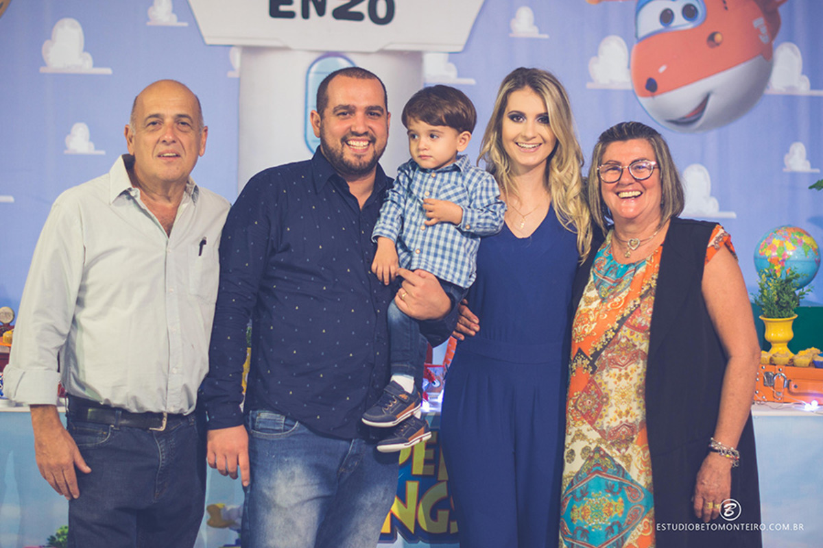 Book fotográfico Infantil - Book de fotos - Book de Criança - Book de Bebê - Book Menina - Book Menino - Estúdio Beto Monteiro - Curitiba - book família - lifestyle - new born - enzo - aniversario infantil - aniversario