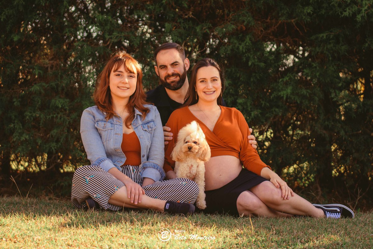 Book Gestante e Família em Curitiba - Book de gestante lifestyle - Fotos ao ar livre - Fotos em estúdio - Grávida - Gestação - Estudio Beto Monteiro - Cabanha Matoski - Lidia - Diego - Luana - Meg - Léo