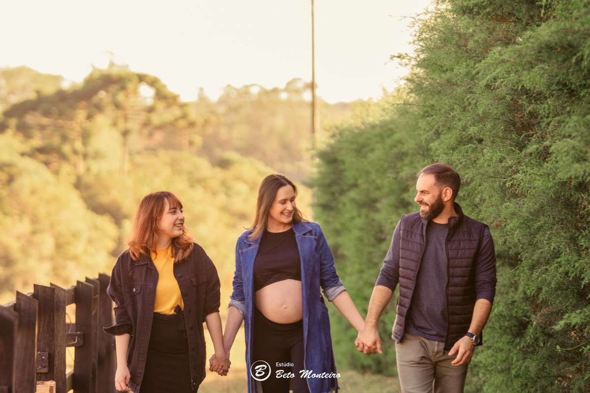 Book Gestante e Família em Curitiba - Book de gestante lifestyle - Fotos ao ar livre - Fotos em estúdio - Grávida - Gestação - Estudio Beto Monteiro - Cabanha Matoski - Lidia - Diego - Luana - Meg - Léo