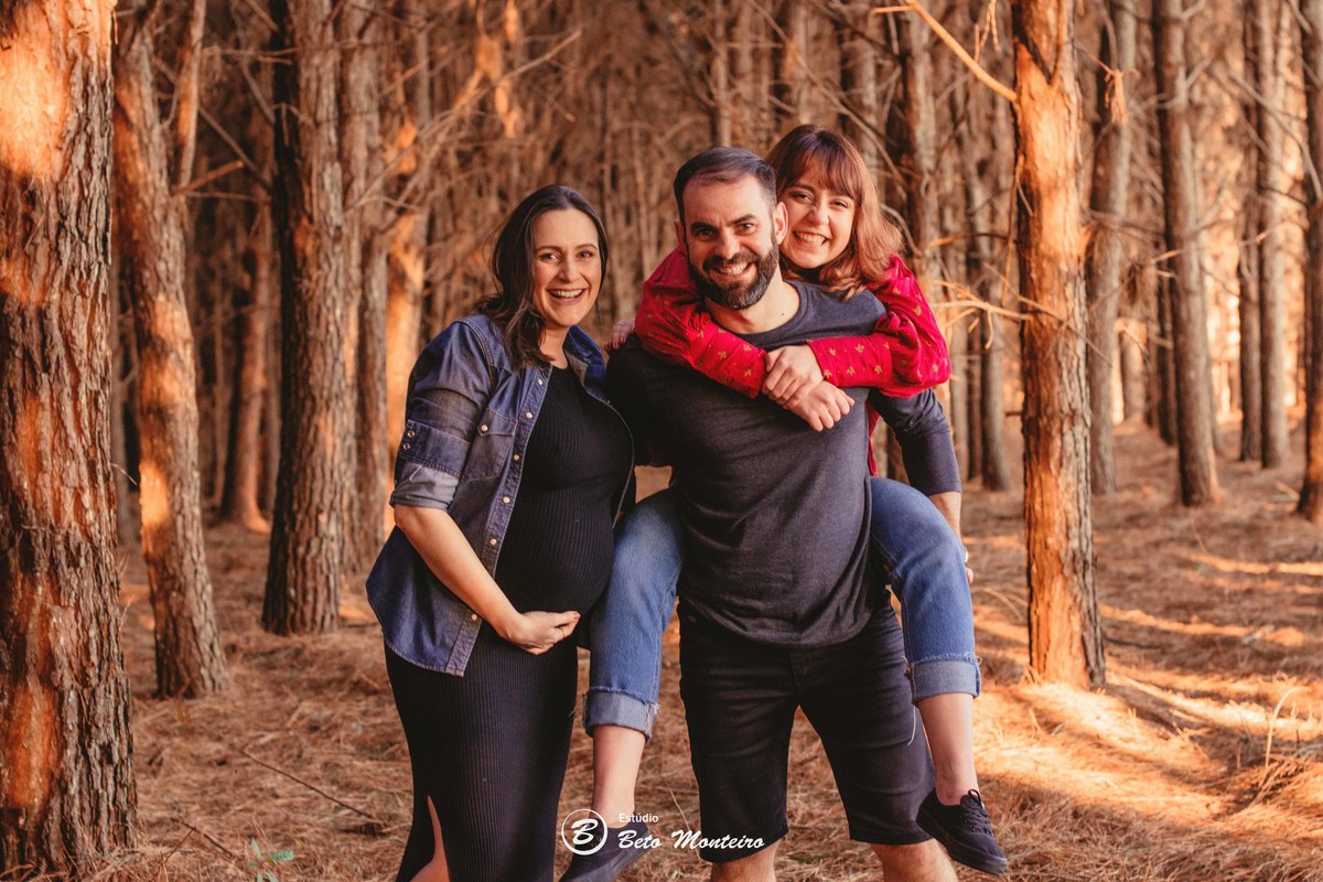 Book Gestante e Família em Curitiba - Book de gestante lifestyle - Fotos ao ar livre - Fotos em estúdio - Grávida - Gestação - Estudio Beto Monteiro - Cabanha Matoski - Lidia - Diego - Luana - Meg - Léo