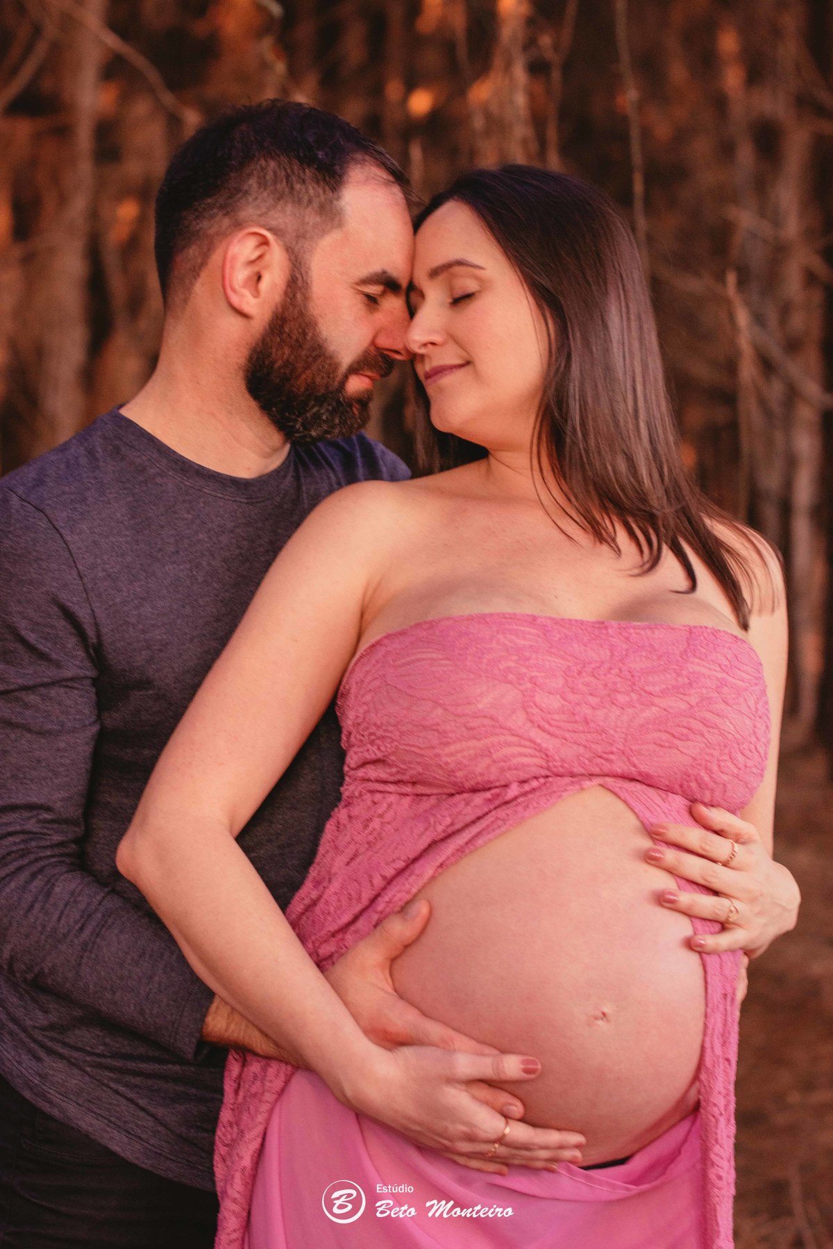 Book Gestante e Família em Curitiba - Book de gestante lifestyle - Fotos ao ar livre - Fotos em estúdio - Grávida - Gestação - Estudio Beto Monteiro - Cabanha Matoski - Lidia - Diego - Luana - Meg - Léo