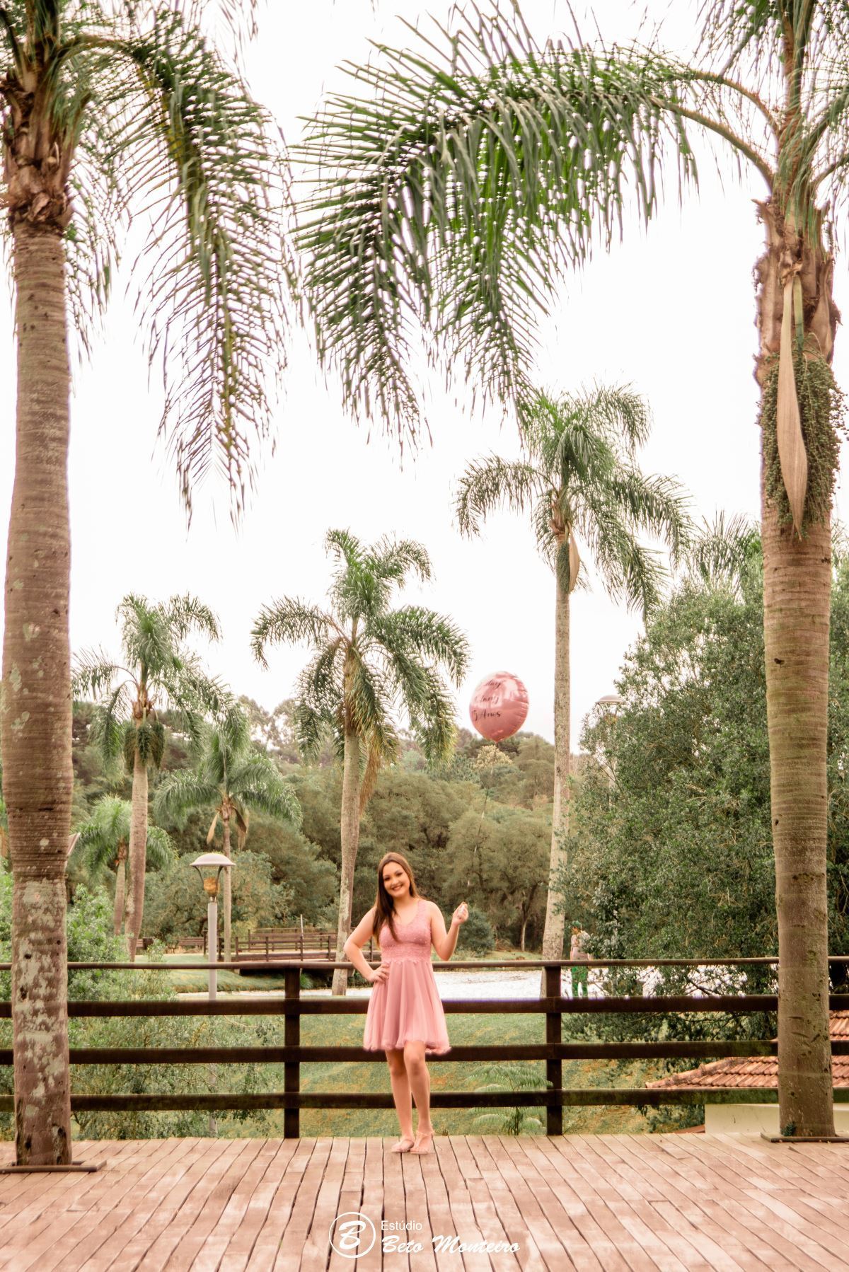 Aniversário de 15 anos - Foto e Filmagem de 15 anos - Debutante - Estúdio Beto Monteiro - Curitiba - fotografo de 15 anos - sessao de fotos - book de fotos - book de 15 anos - fotografo - fotógrafa - thifany - família - parque - parque lago azul