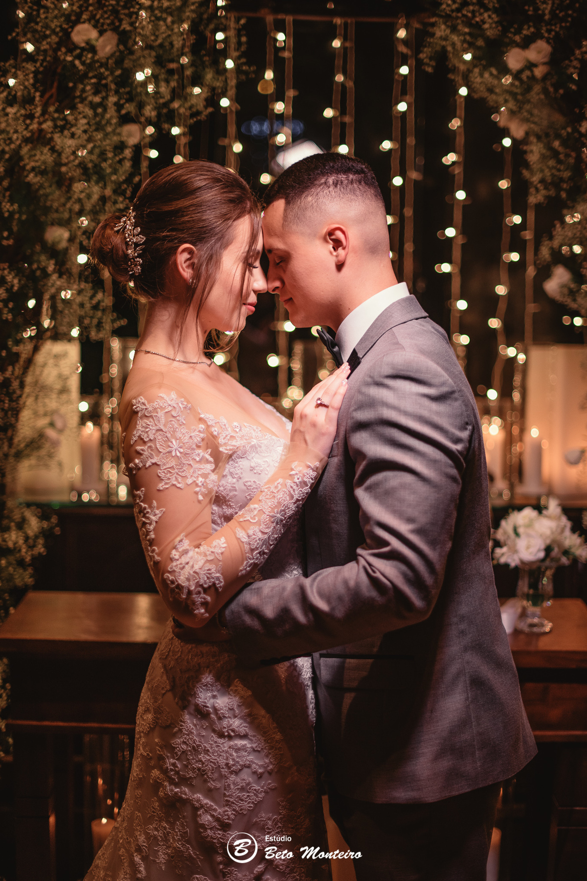 fotografo de casamento - videos de casamento - filmagem - casamento - cinegrafista - filmmaker - wedding - produtora - curitiba - estudio beto monteiro - casal - pre wedding - ana e matheus - le rechaud - first look - noiva se maquiando - 