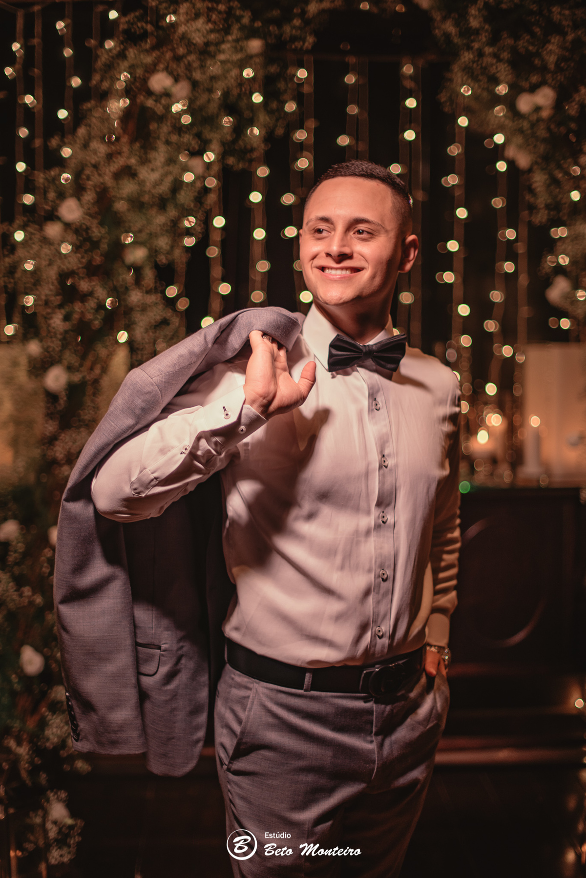 fotografo de casamento - videos de casamento - filmagem - casamento - cinegrafista - filmmaker - wedding - produtora - curitiba - estudio beto monteiro - casal - pre wedding - ana e matheus - le rechaud - first look - noiva se maquiando - 