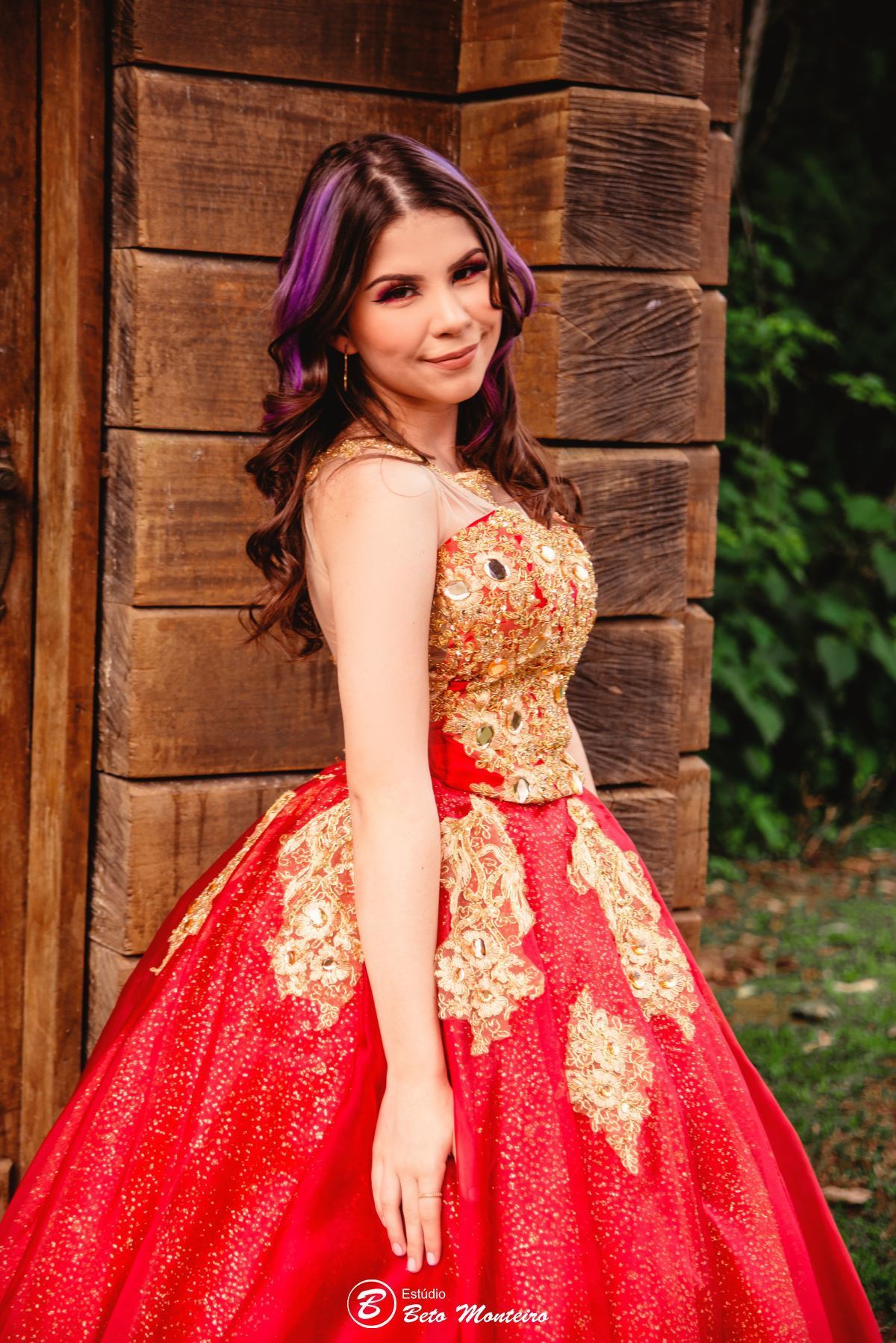 Aniversário de 15 anos - Foto e Filmagem - Debutante - Estúdio Beto Monteiro - Curitiba - fotografo de 15 anos - sessao de fotos - book de fotos - book de 15 anos - fotografo - Gabi - Rober e Gabi - Ana Cecilia - memorial ucraniano - parque tingui