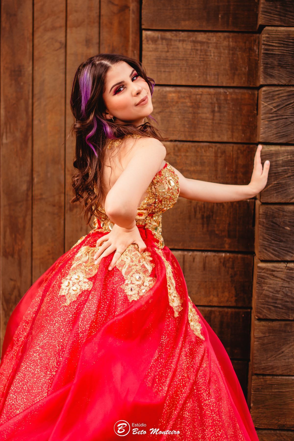 Aniversário de 15 anos - Foto e Filmagem - Debutante - Estúdio Beto Monteiro - Curitiba - fotografo de 15 anos - sessao de fotos - book de fotos - book de 15 anos - fotografo - Gabi - Rober e Gabi - Ana Cecilia - memorial ucraniano - parque tingui