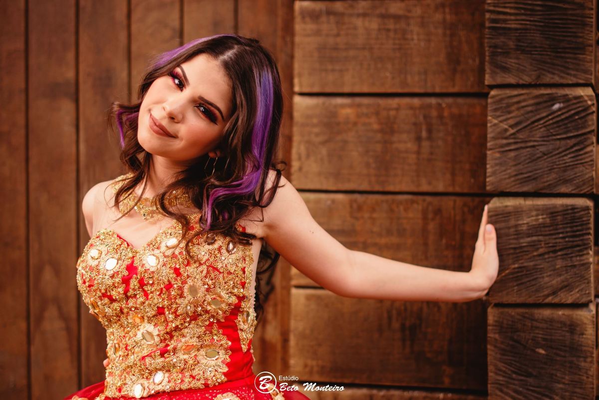 Aniversário de 15 anos - Foto e Filmagem - Debutante - Estúdio Beto Monteiro - Curitiba - fotografo de 15 anos - sessao de fotos - book de fotos - book de 15 anos - fotografo - Gabi - Rober e Gabi - Ana Cecilia - memorial ucraniano - parque tingui