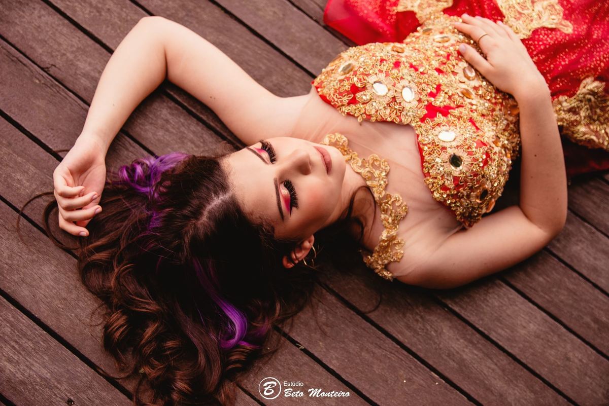 Aniversário de 15 anos - Foto e Filmagem - Debutante - Estúdio Beto Monteiro - Curitiba - fotografo de 15 anos - sessao de fotos - book de fotos - book de 15 anos - fotografo - Gabi - Rober e Gabi - Ana Cecilia - memorial ucraniano - parque tingui