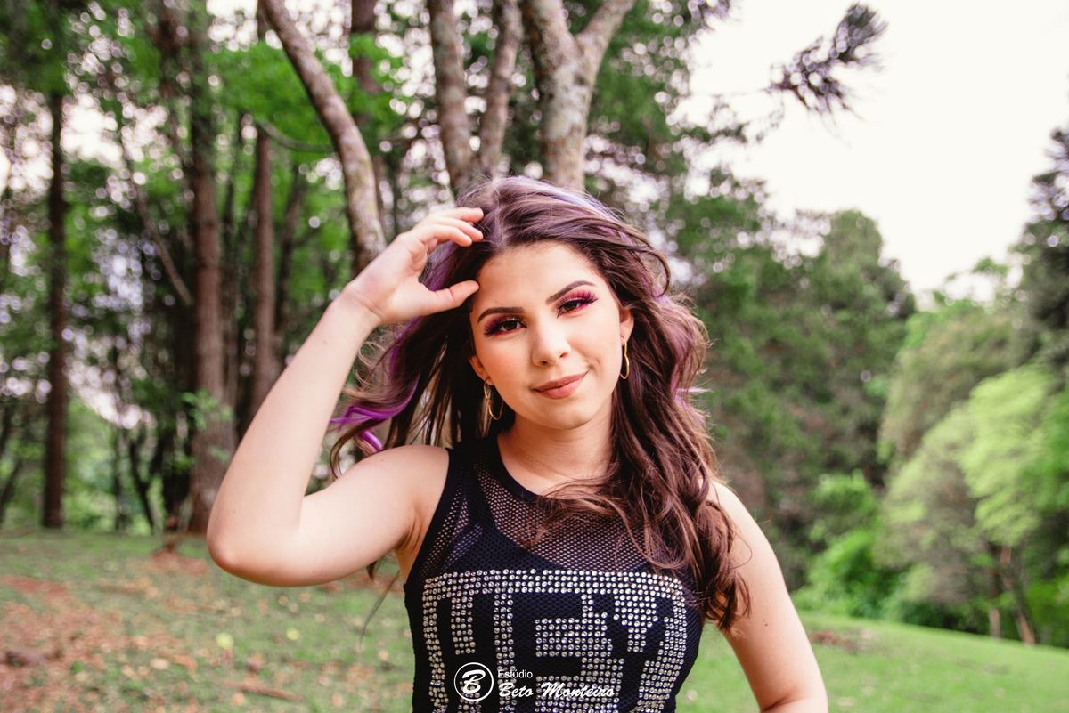 Aniversário de 15 anos - Foto e Filmagem - Debutante - Estúdio Beto Monteiro - Curitiba - fotografo de 15 anos - sessao de fotos - book de fotos - book de 15 anos - fotografo - Gabi - Rober e Gabi - Ana Cecilia - memorial ucraniano - parque tingui