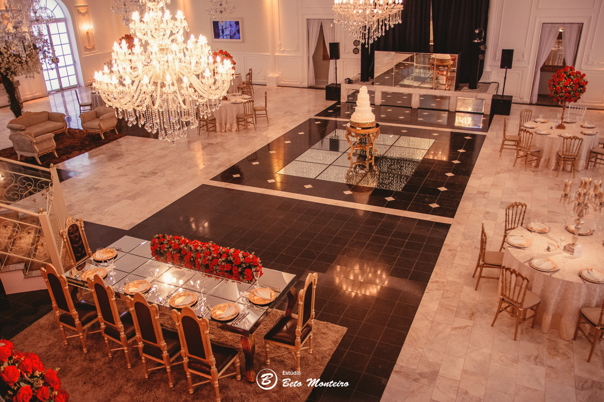 fotografo de casamento - videos de casamento - filmagem - casamento - cinegrafista - filmmaker - wedding - produtora - curitiba - estudio beto monteiro - casal - pre wedding - Thaís Govea e Felipe Naldony - Castello Reale Colombo - ar livre - externo