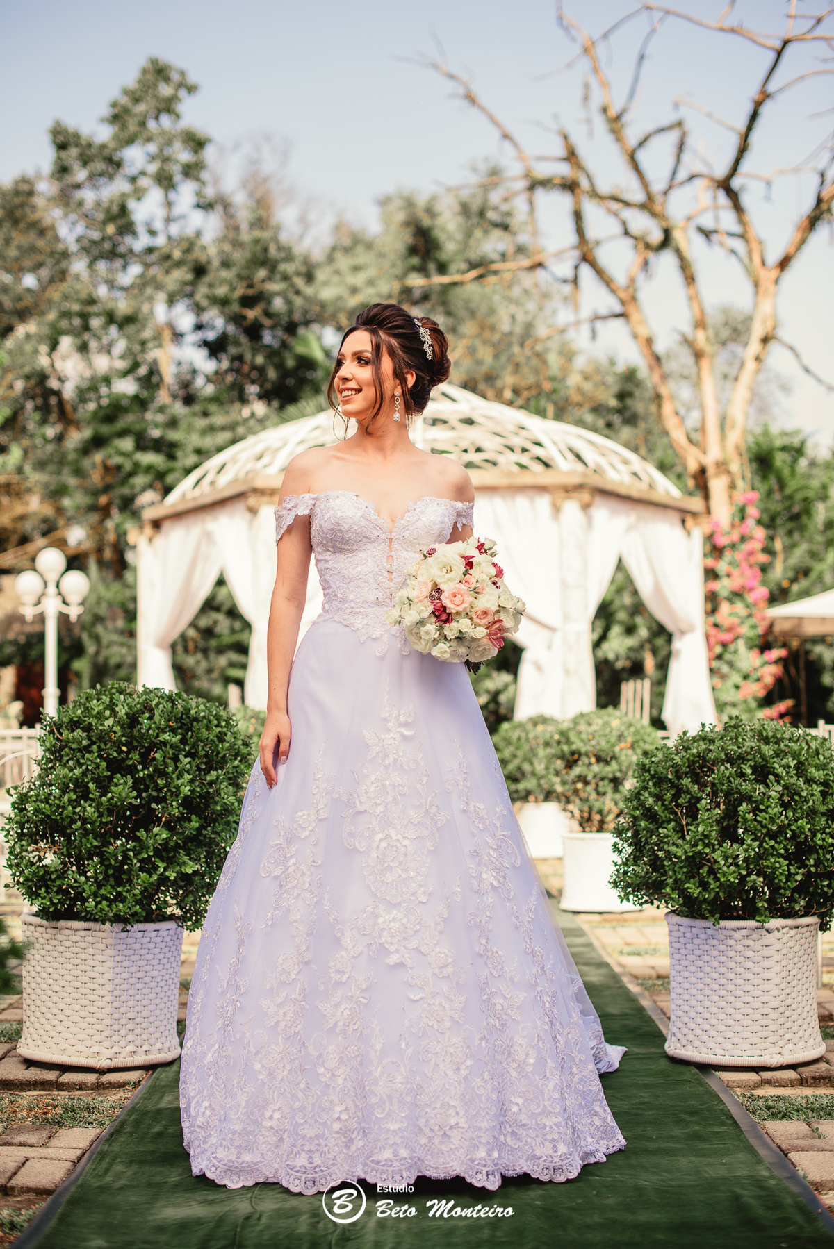 fotografo de casamento - videos de casamento - filmagem - casamento - cinegrafista - filmmaker - wedding - produtora - curitiba - estudio beto monteiro - casal - pre wedding - Thaís Govea e Felipe Naldony - Castello Reale Colombo - ar livre - externo