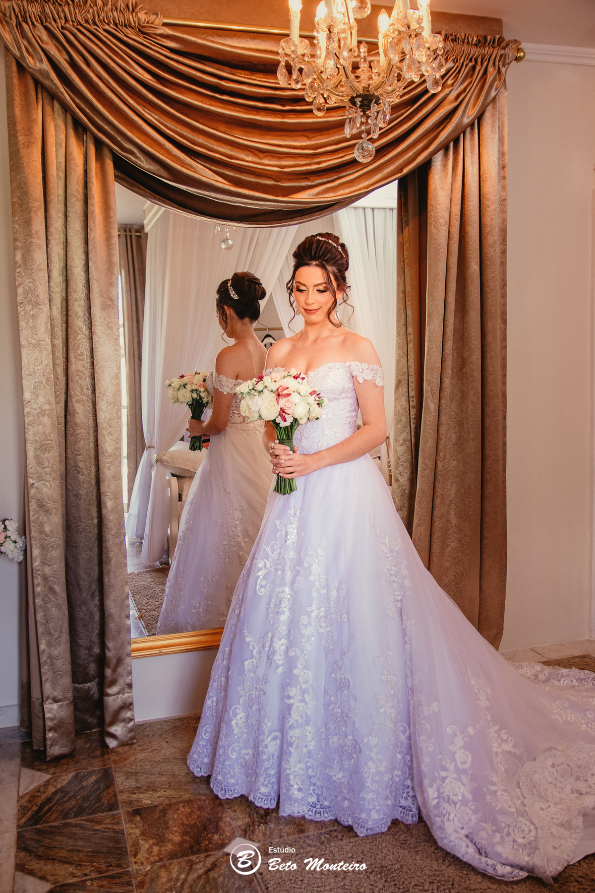 fotografo de casamento - videos de casamento - filmagem - casamento - cinegrafista - filmmaker - wedding - produtora - curitiba - estudio beto monteiro - casal - pre wedding - Thaís Govea e Felipe Naldony - Castello Reale Colombo - ar livre - externo