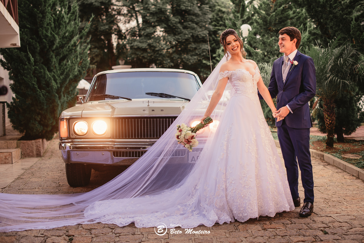 fotografo de casamento - videos de casamento - filmagem - casamento - cinegrafista - filmmaker - wedding - produtora - curitiba - estudio beto monteiro - casal - pre wedding - Thaís Govea e Felipe Naldony - Castello Reale Colombo - ar livre - externo