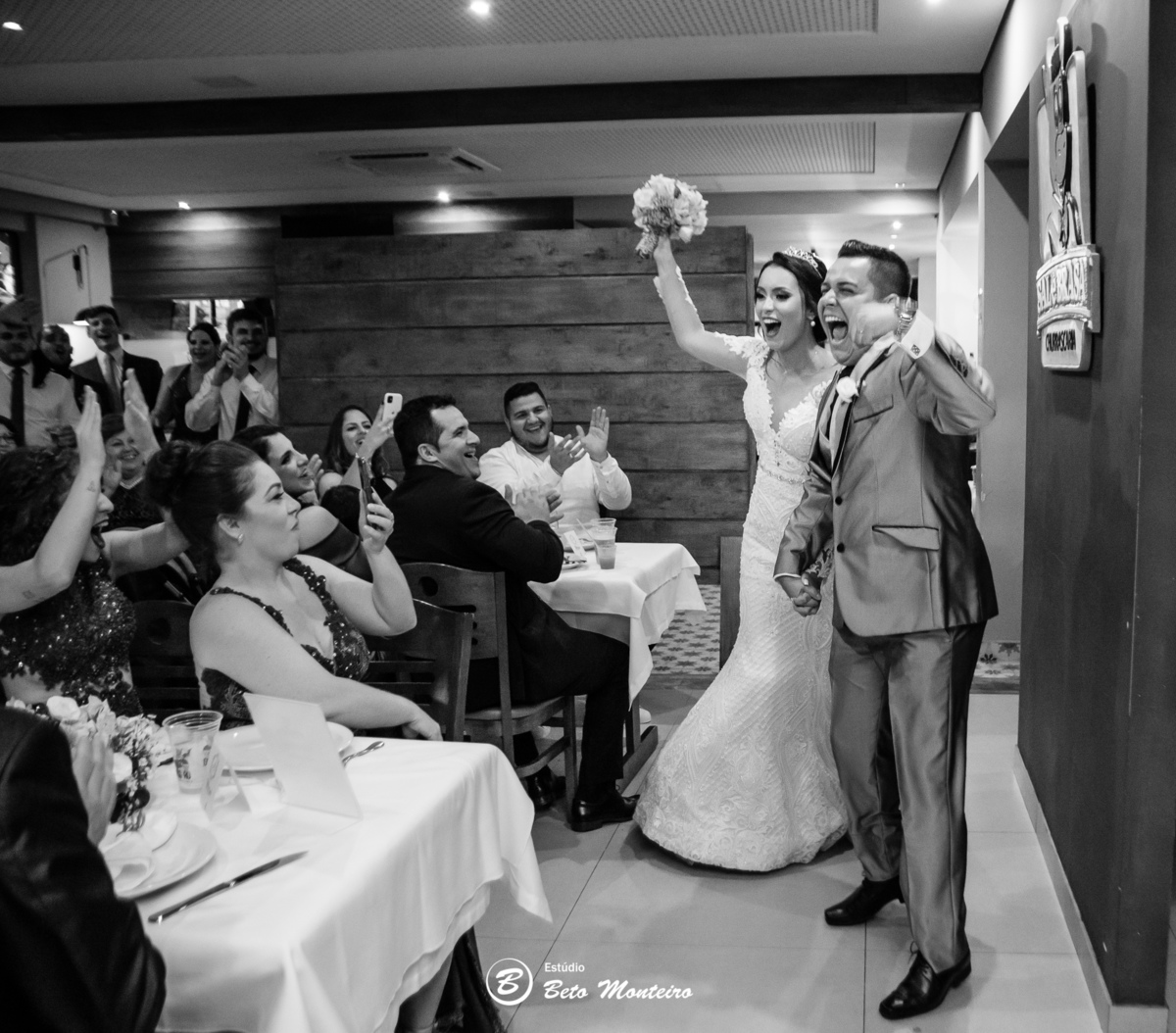 fotografo de casamento - videos de casamento - filmagem - casamento - cinegrafista - filmmaker - wedding - produtora - curitiba - estudio beto monteiro - casal - pre wedding - Jady e Daniel -  Santuário São Francisco de Assis - Sal e Brasa - Curitiba